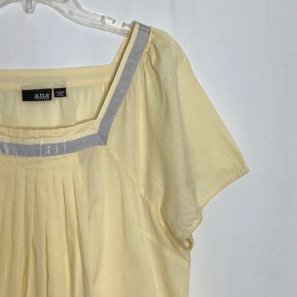a.n.a. Butter Yellow Pleated Cotton Blouse With Square Neck Ribbon Detail XL - Picture 3 of 10